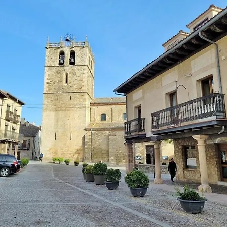 Apartment La Consulta De Paloma, Plaza Encanto Historico Riaza